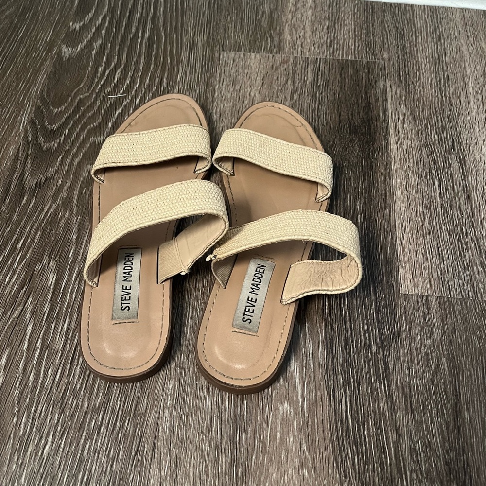 Steve Madden Maelie rattan Sandals size 6
